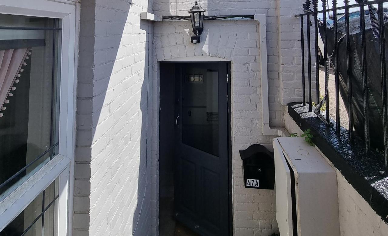 Entire With Sun Filled Private Garden Margate